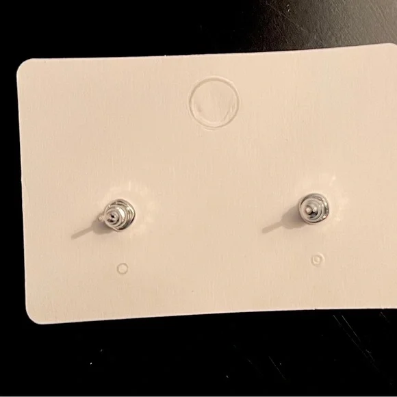 NWT Adorable cartoon Mouse Stud Earrings - Picture 4 of 7